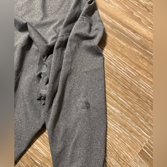 Gray Long Sleeve T Shirt All in Motion Men's Size XL Logo on Arm EUC - Picture 5 of 6